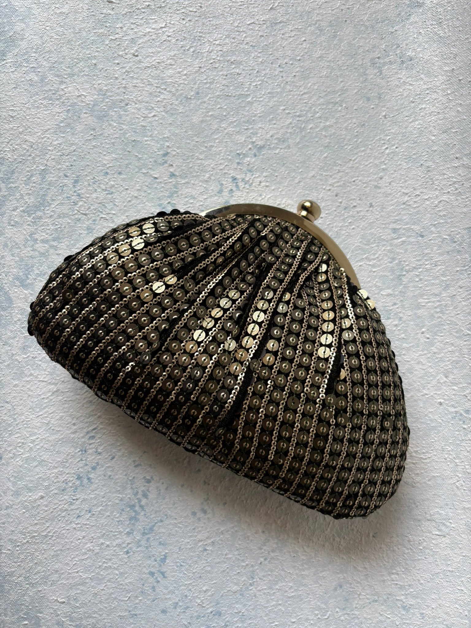 The Alva Clutch