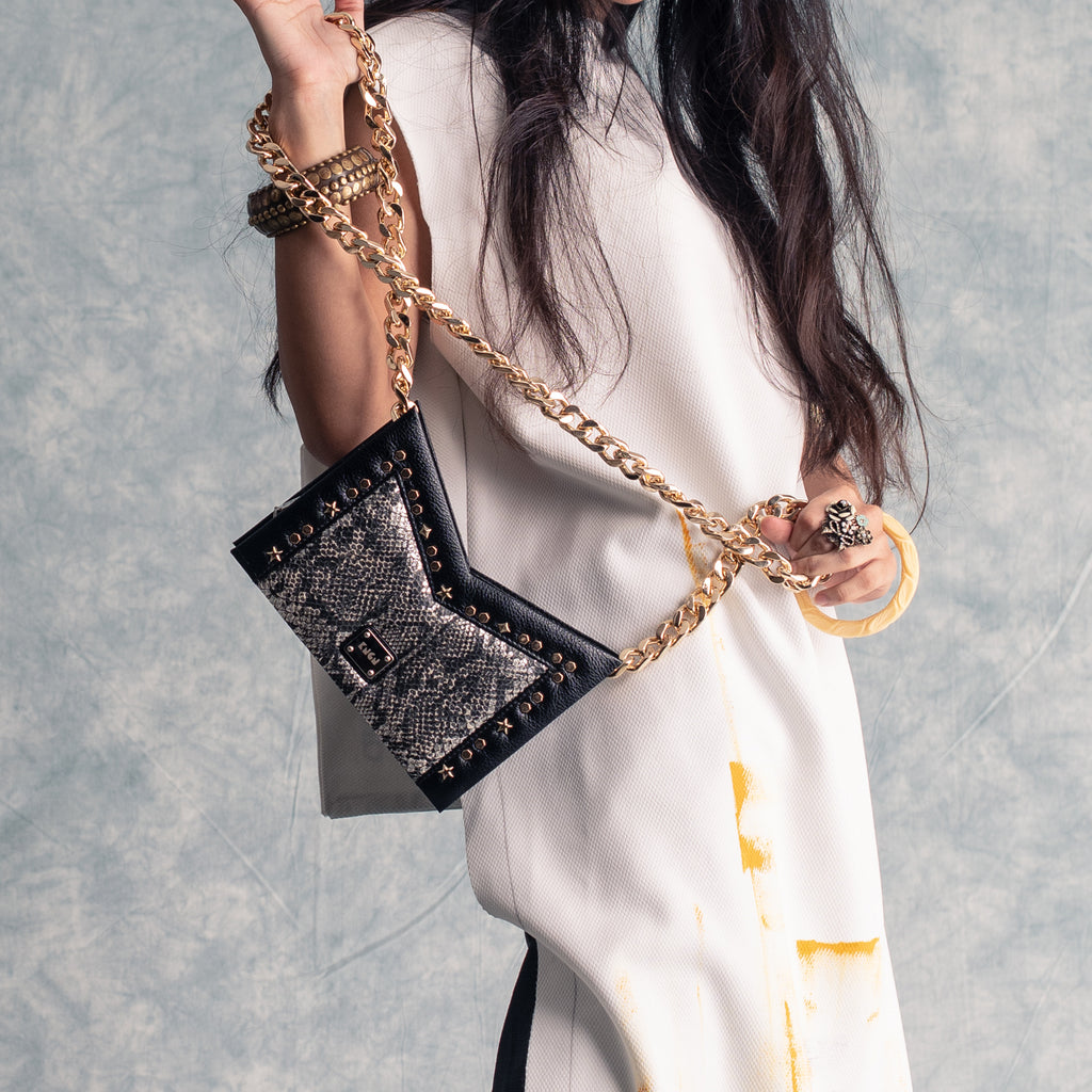 K Clutch ( Black)