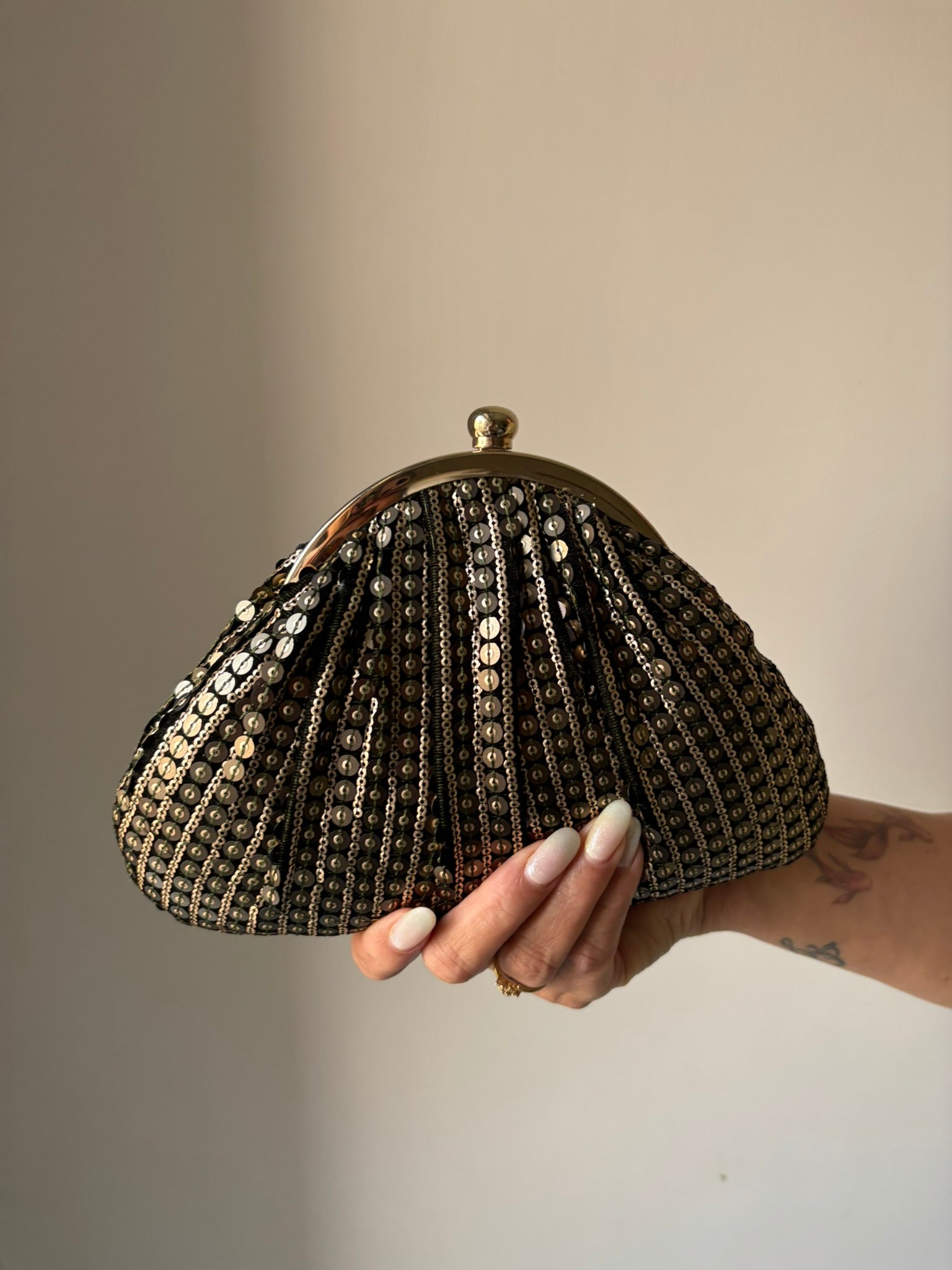 The Alva Clutch